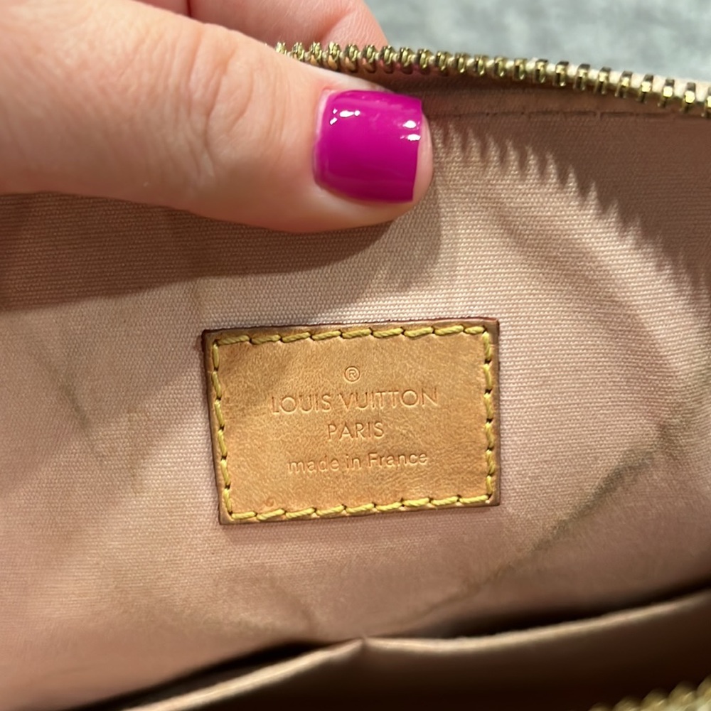 Louis Vuitton Patent Alma PM in Beige Nude - Picture 10 of 16
